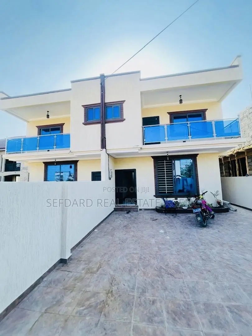 3bdrm House in Sefdard Properties, Kwabenya for sale in Kwabenya