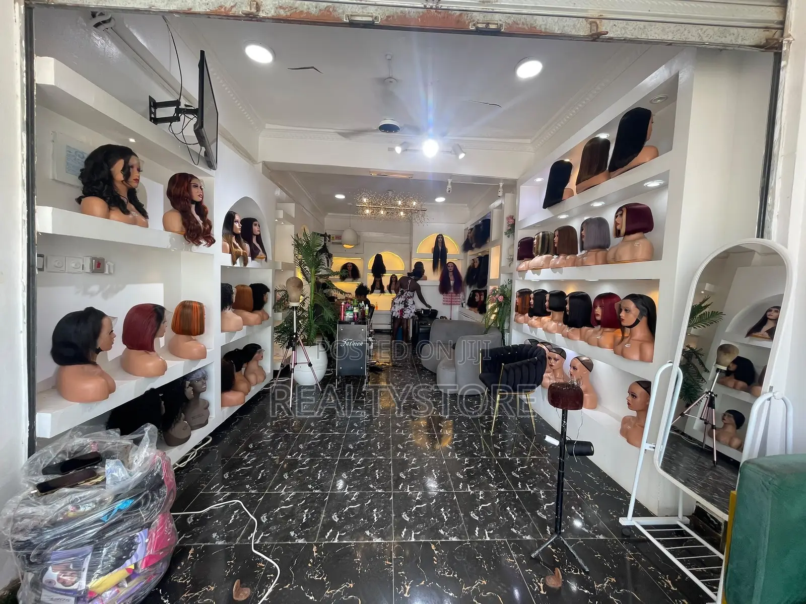 Shop to Let in Accra Metropolitan