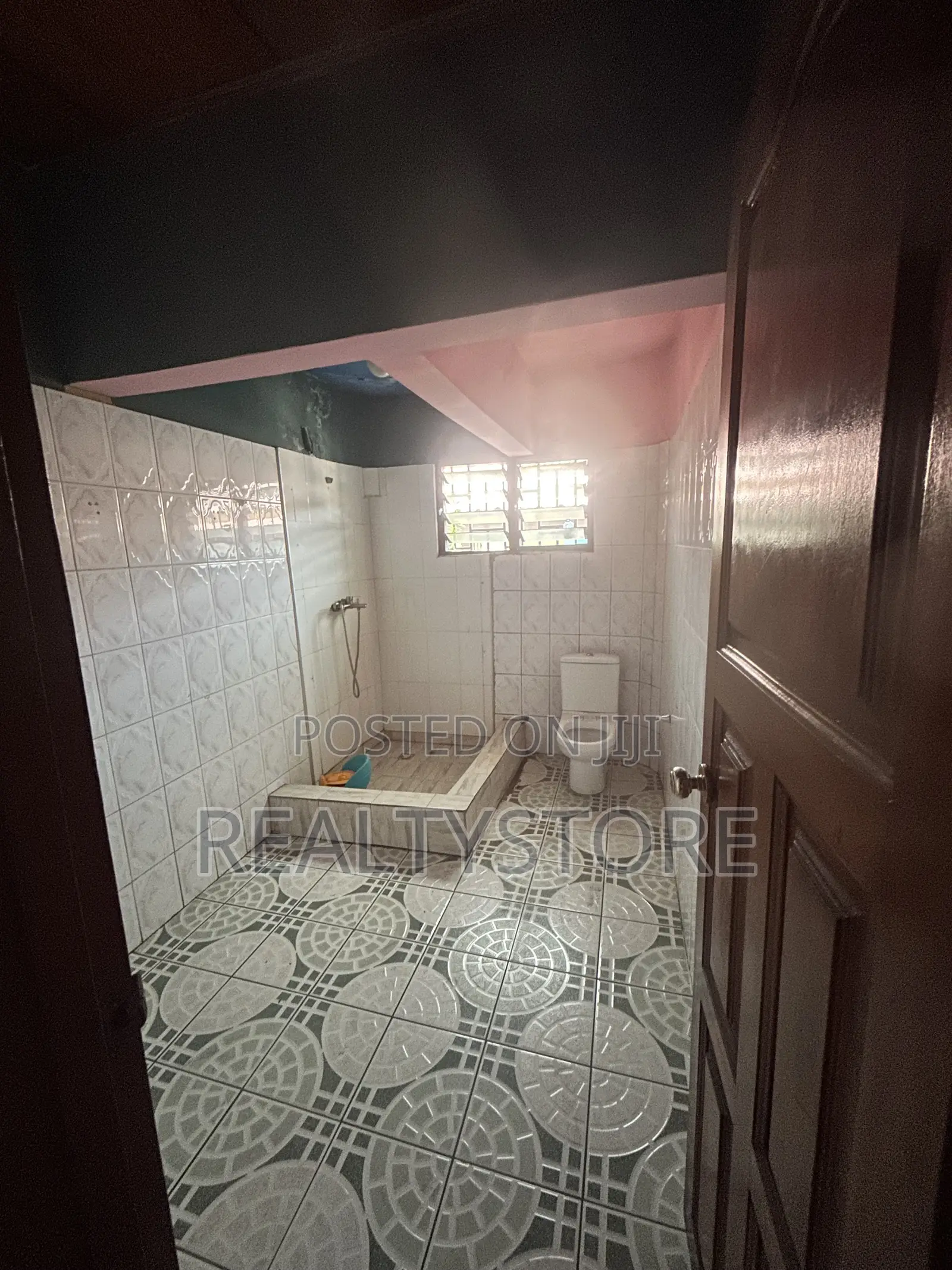 Executive 5 Bedroom Self Compound for Rent at Haatso in Accra Metropolitan