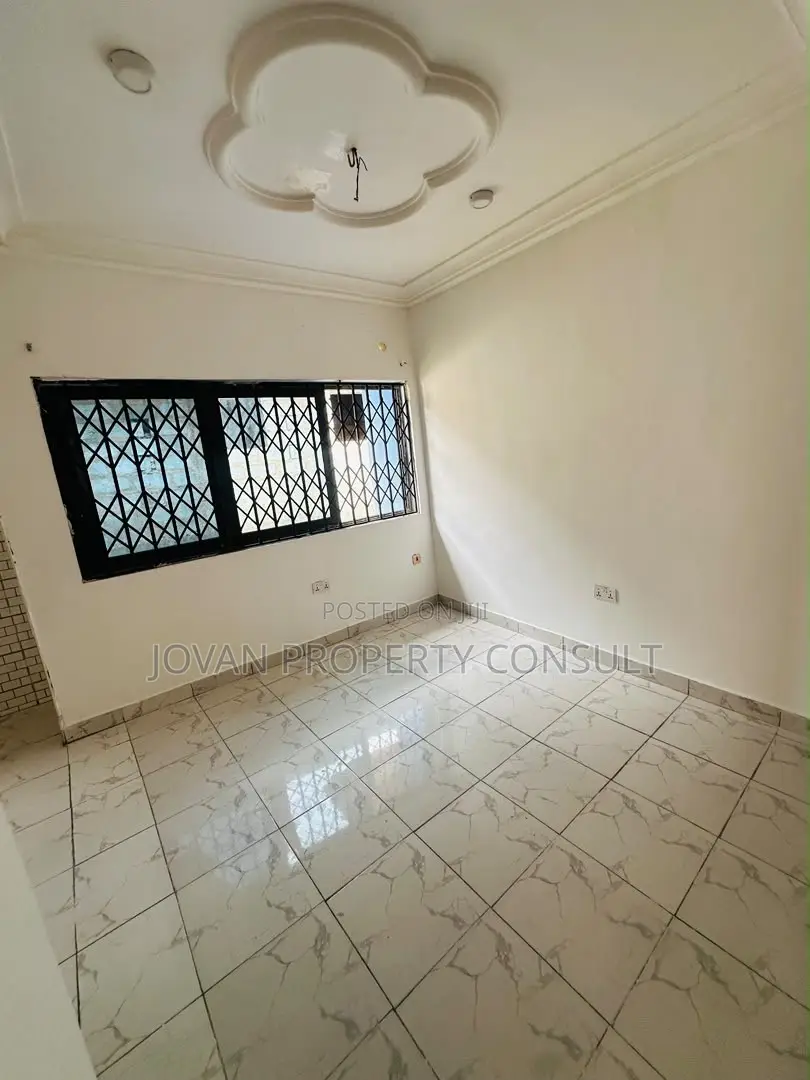 2bdrm Room & Parlour in Cocoboard, Amasaman for rent in Amasaman
