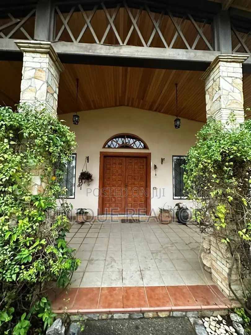 Furnished 5bdrm House in Trassaco Phase 1, School Junction for sale in School Junction