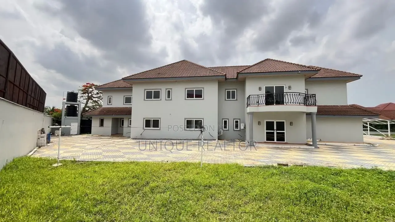 Furnished 5bdrm House in Trasacco, School Junction for sale in School Junction