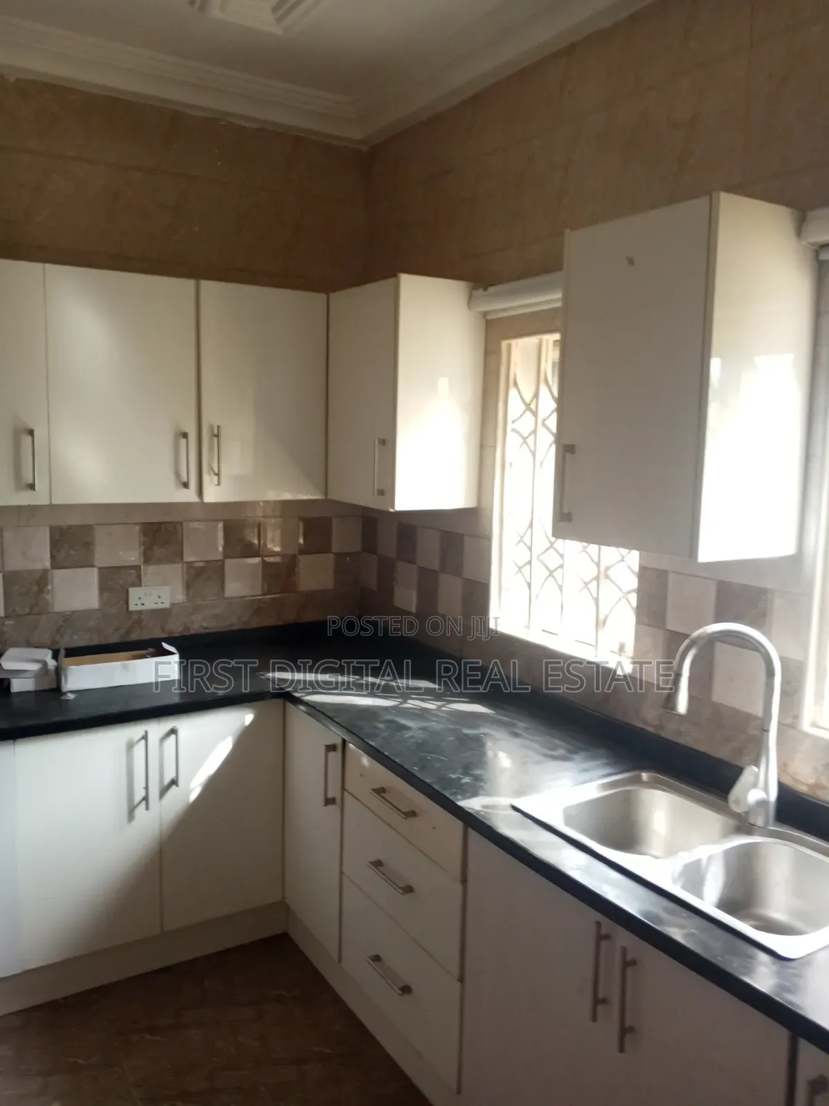 4bdrm House in First Digital Real, West Hills Mall Area for rent in West Hills Mall Area