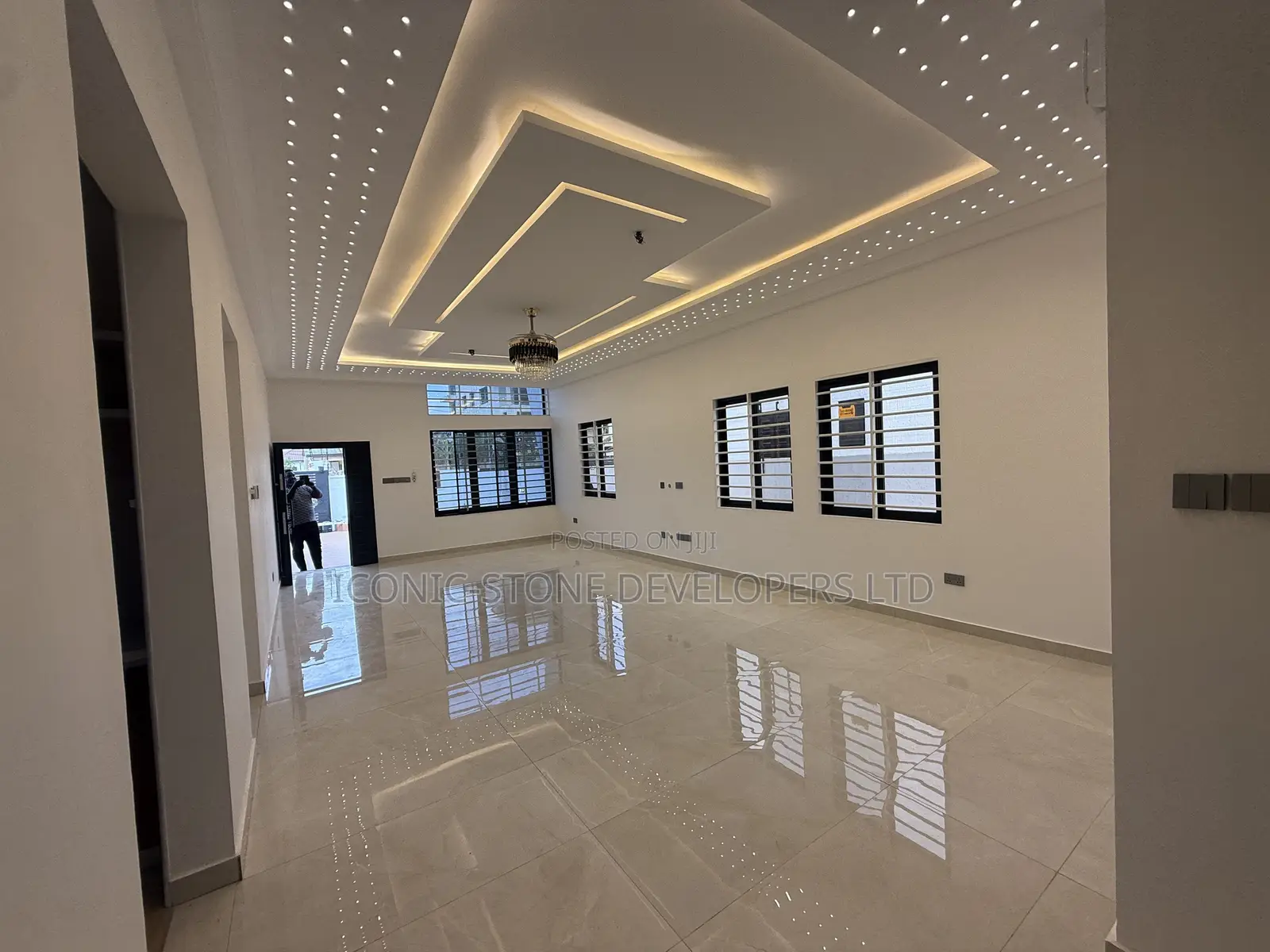 3bdrm House in Adenta Oyarifa Road. for sale in Adenta