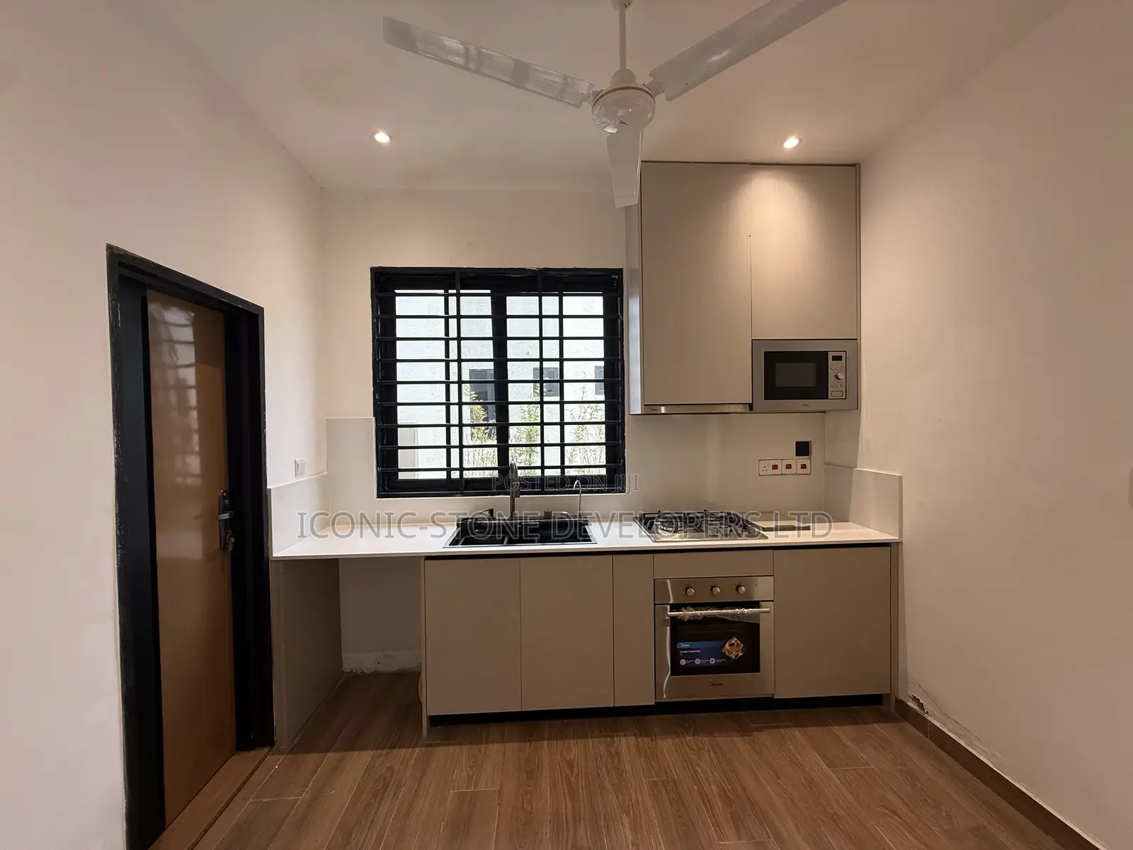3bdrm Townhouse/Terrace in Adenta, Frafraha for sale in Frafraha