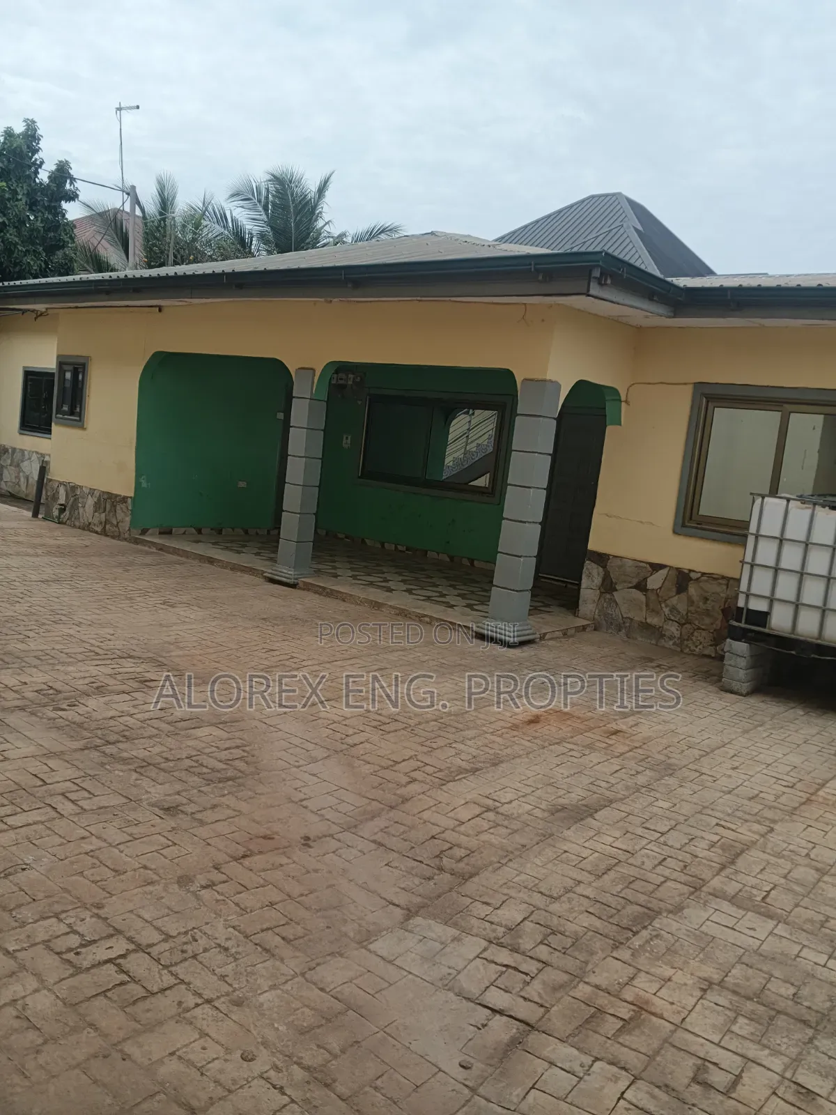 2bdrm Apartment in Oyibi, Police Station for rent in Police Station