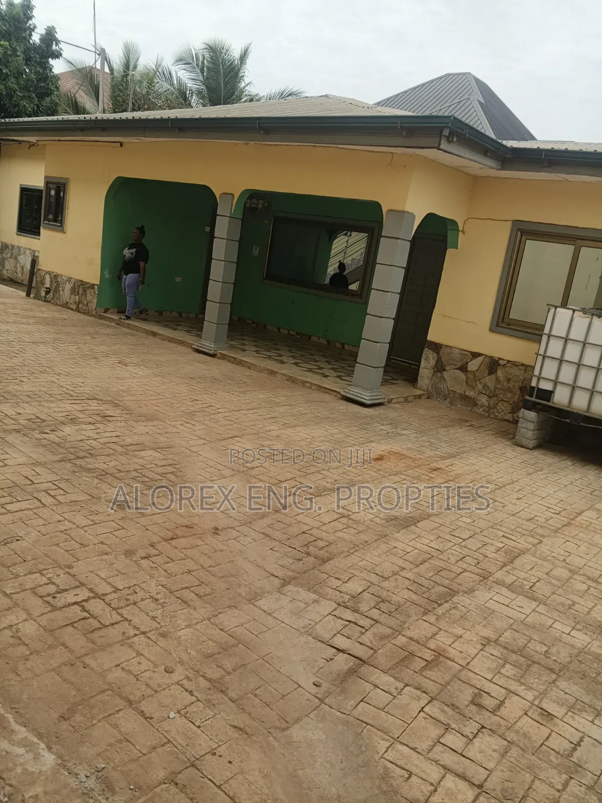 2bdrm Apartment in Oyibi, Police Station for rent in Police Station
