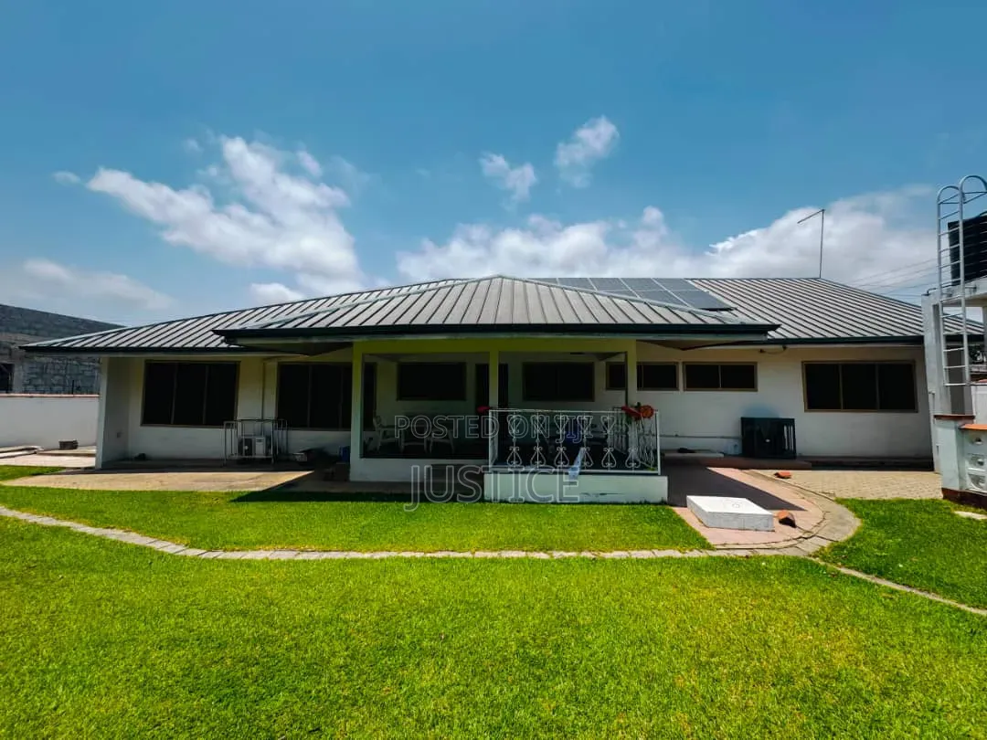 4bdrm House in Teshie Nungua Estate for sale in Teshie-Nungua Estates