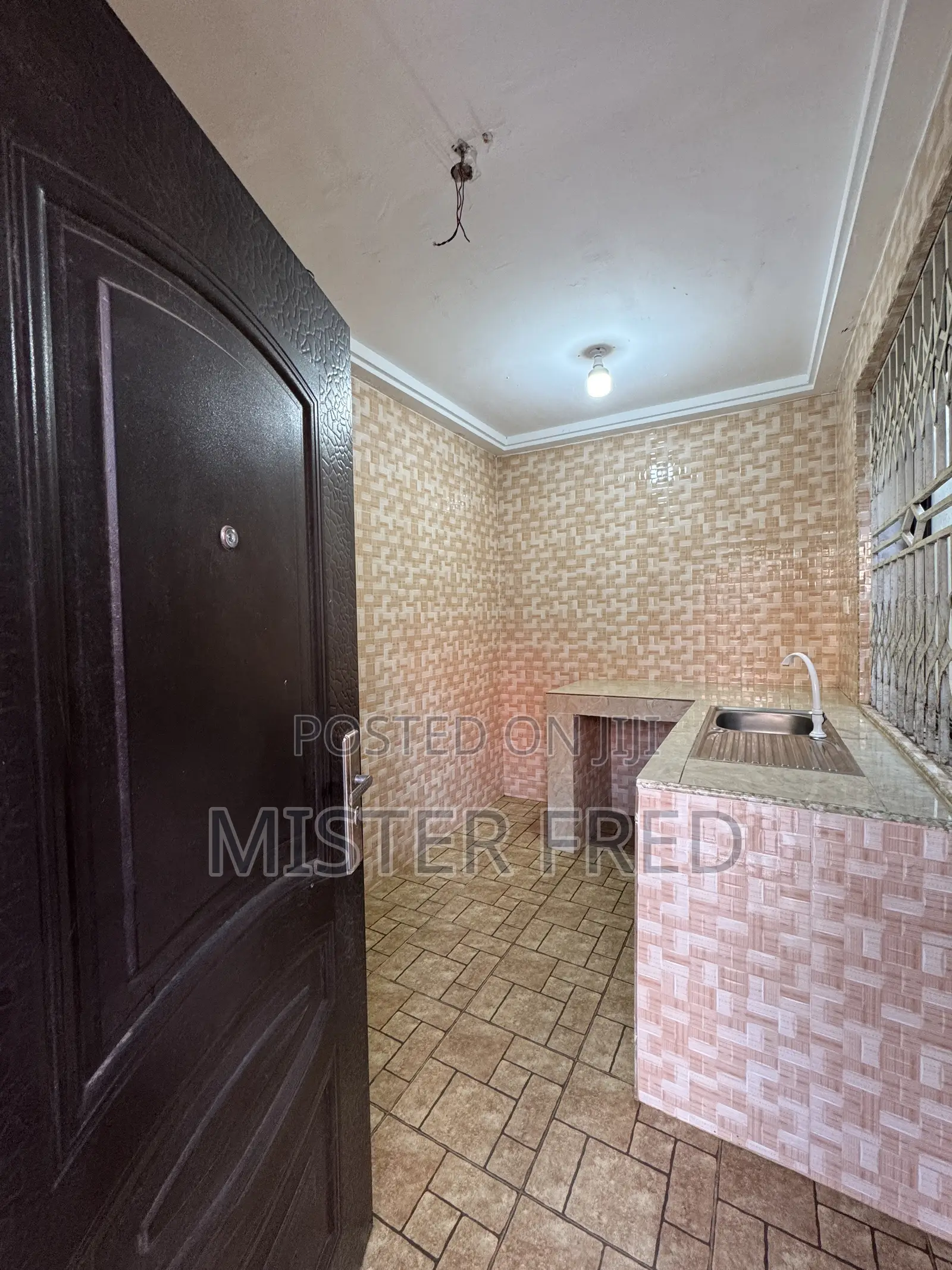 1bdrm Apartment in Redtop, Weija for rent in Weija