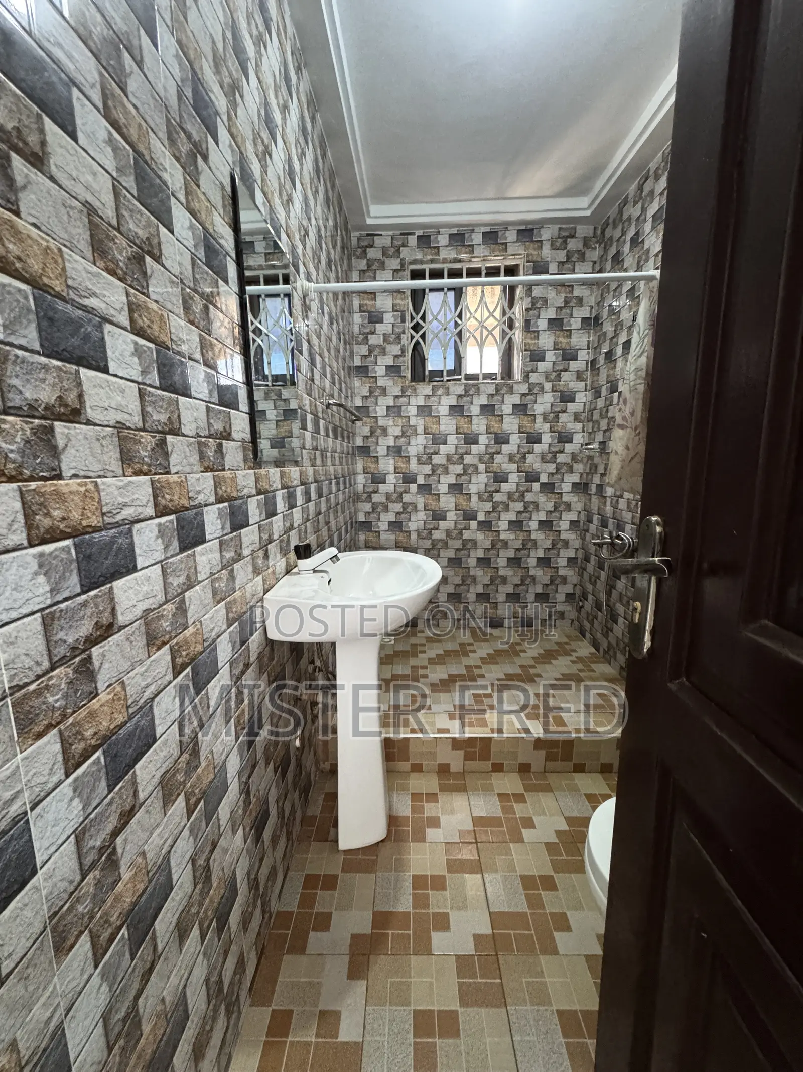 1bdrm Apartment in Redtop, Weija for rent in Weija