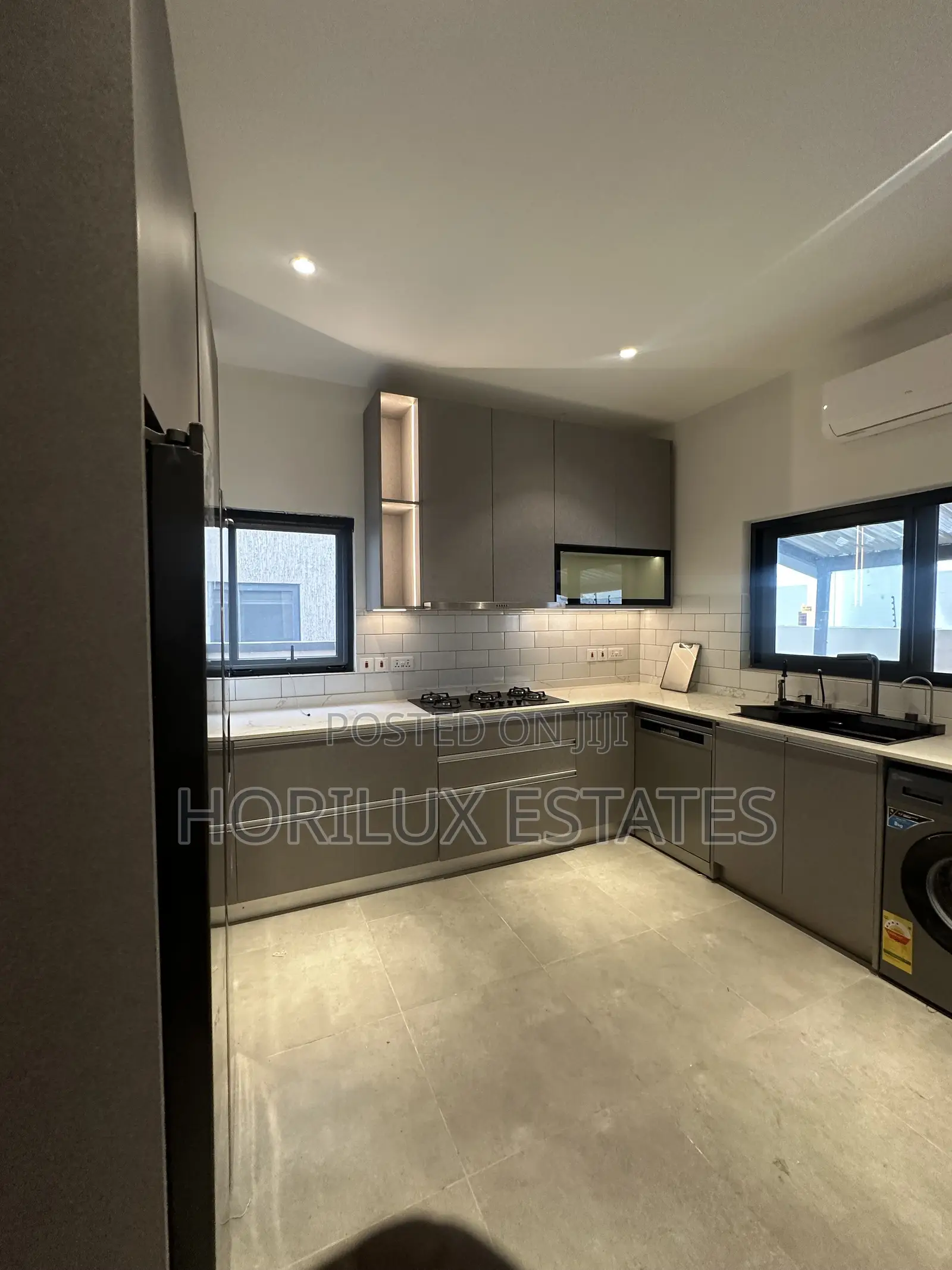 3bdrm Townhouse / Terrace in Oyarifa Junction- for rent in Oyarifa