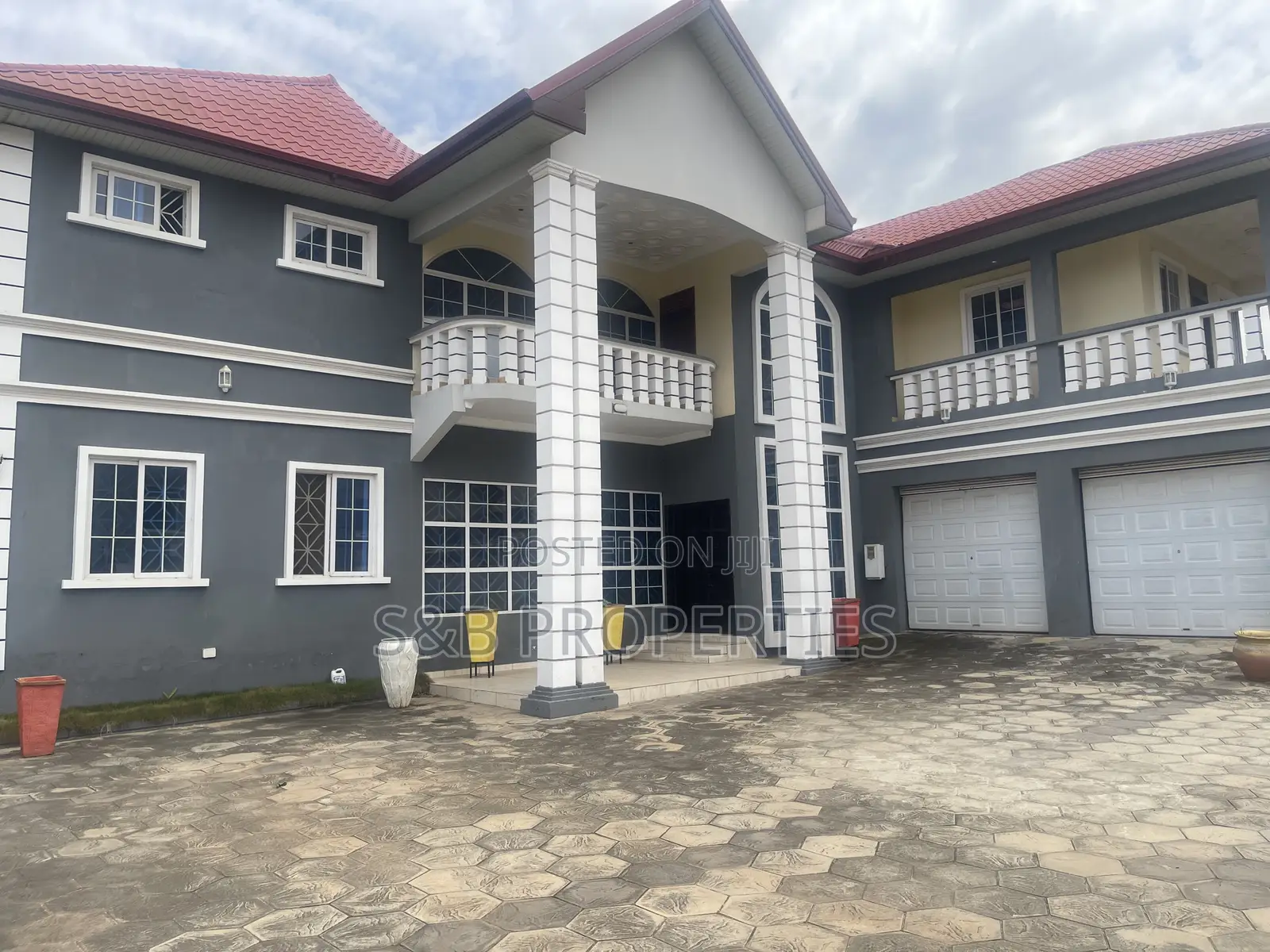 5bdrm Duplex in East Legon for rent in East Legon