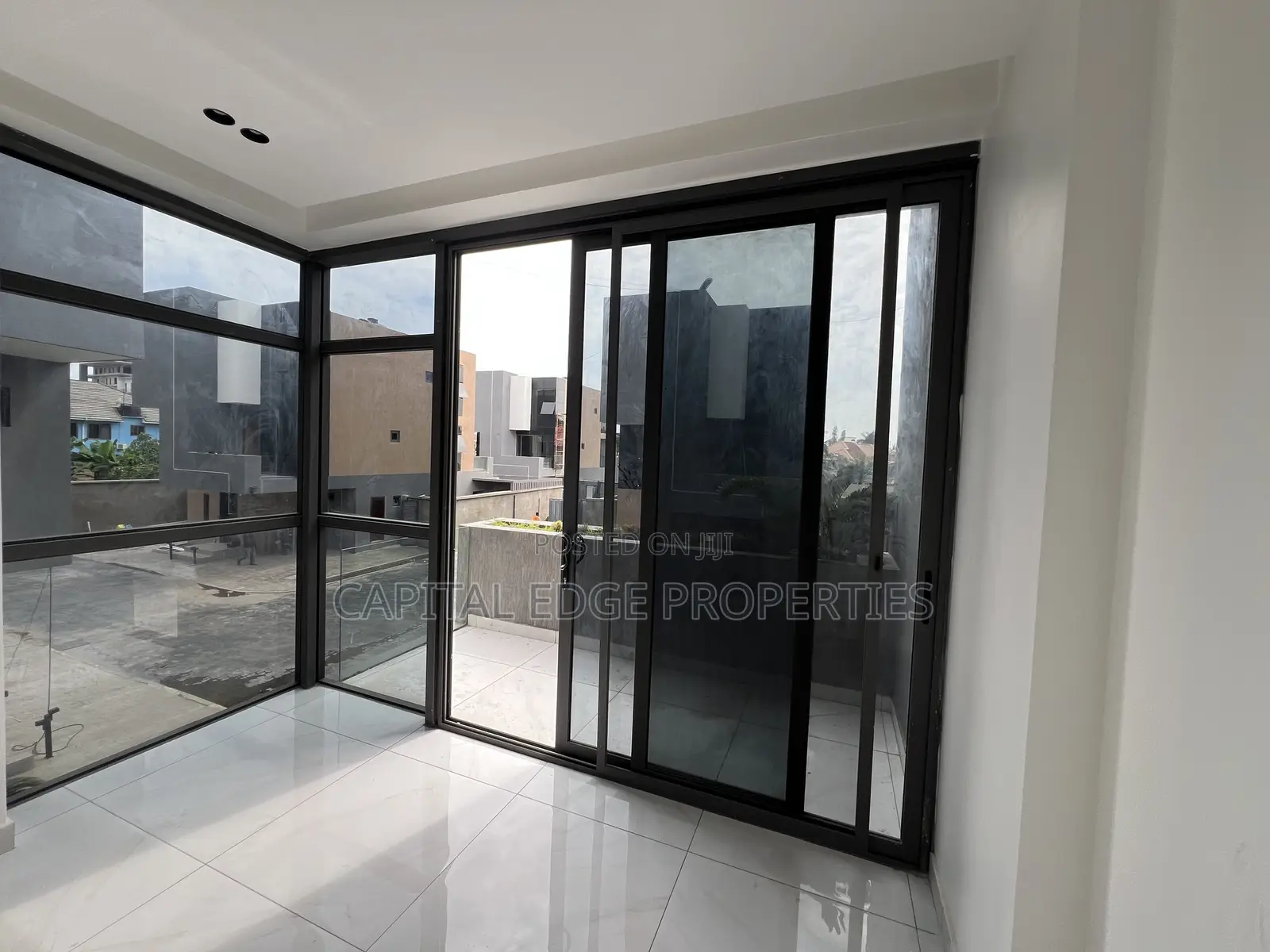 4bdrm Townhouse/Terrace in Airport Residential Area for sale in Airport Residential Area
