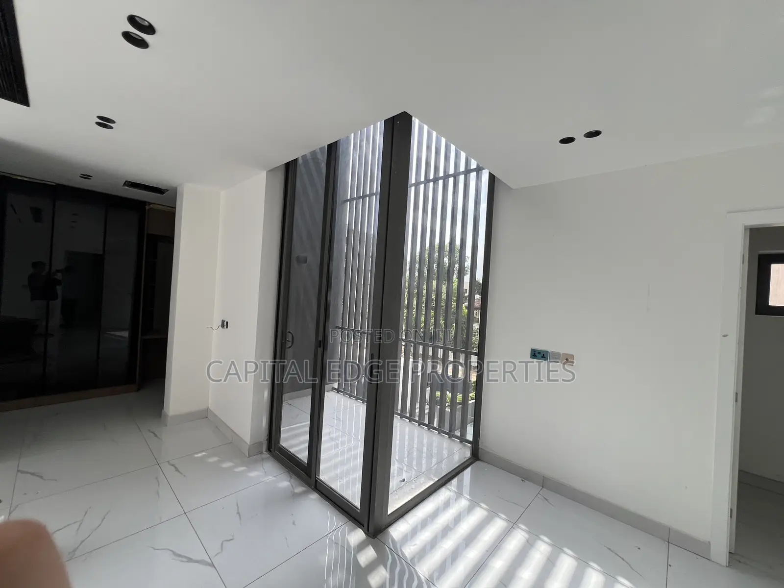 4bdrm Townhouse/Terrace in Airport Residential Area for sale in Airport Residential Area