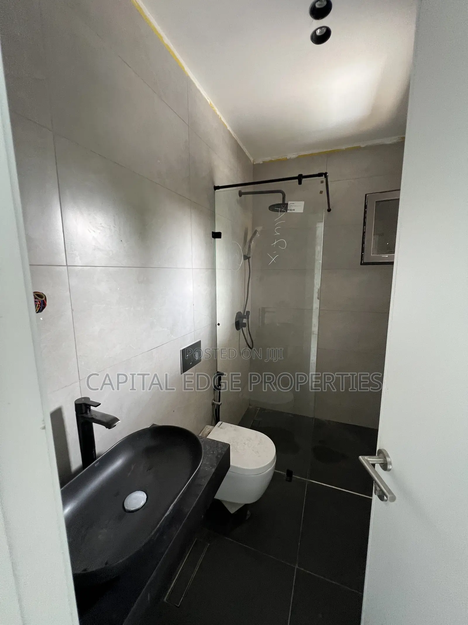 4bdrm Townhouse/Terrace in Airport Residential Area for sale in Airport Residential Area