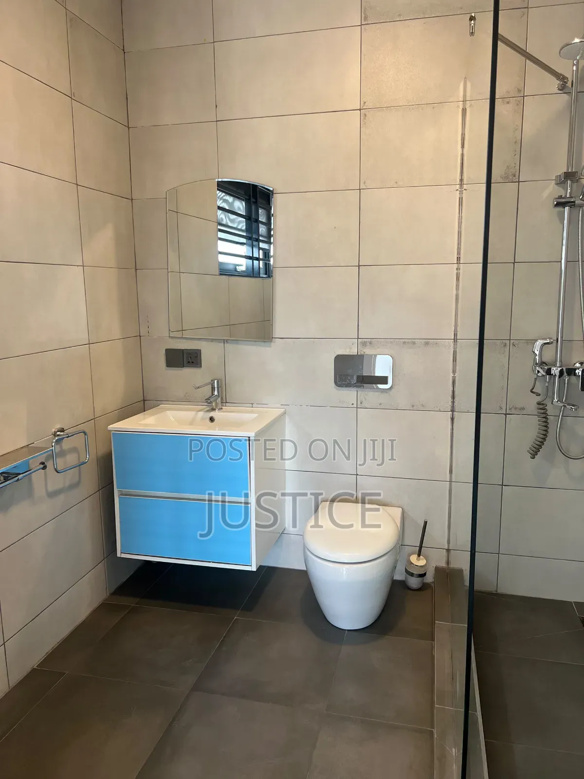 3bdrm Duplex in Dvla Haasto, Asore Junction for rent in Asore Junction