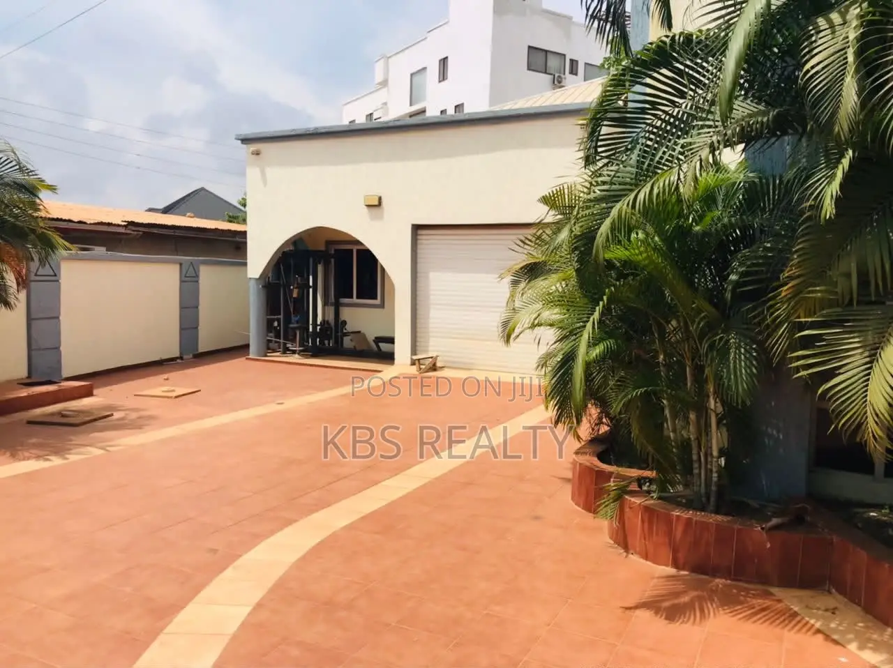 7bdrm Villa in American House for sale in American House