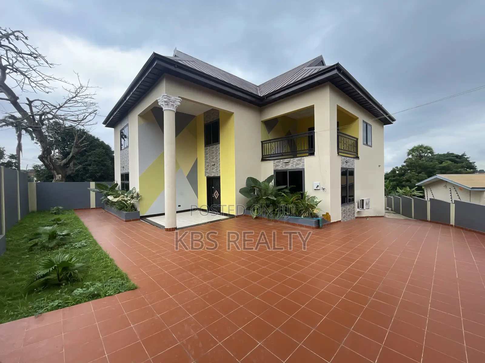 5bdrm Duplex in Danyame, Kumasi Metropolitan for rent in Kumasi Metropolitan