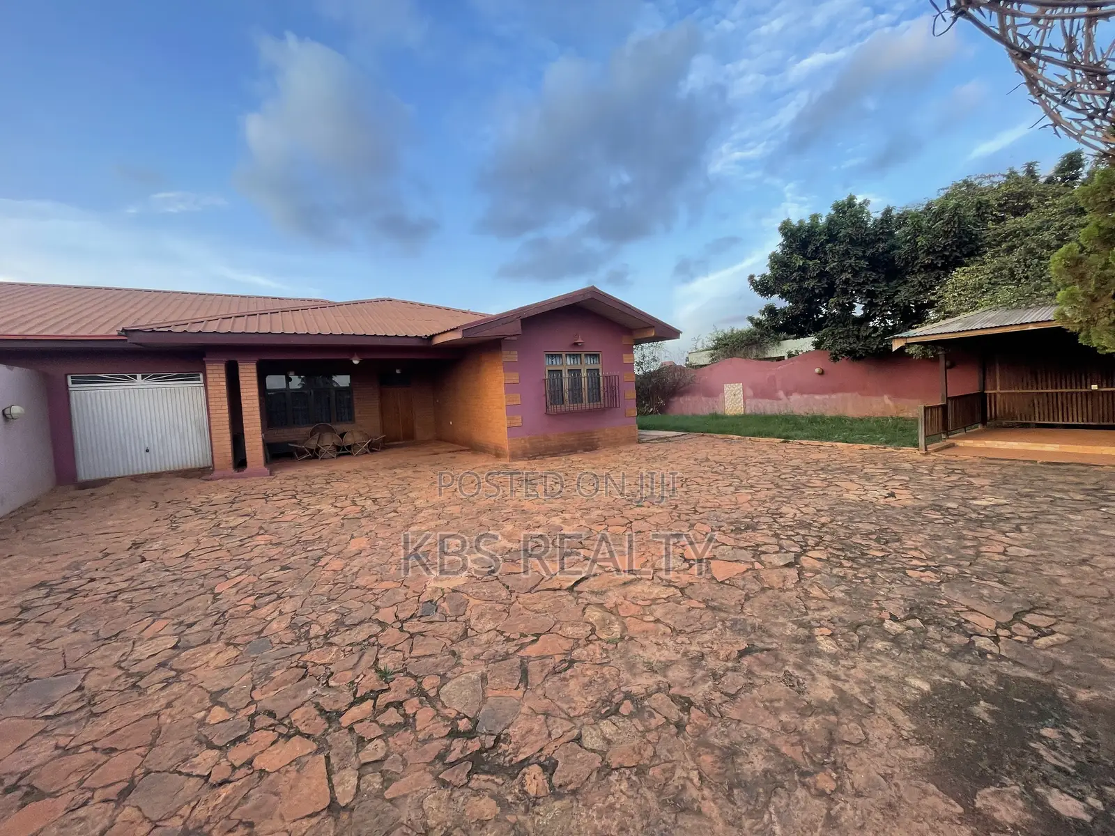 3bdrm House in Ahodwo-Daban, Kumasi Metropolitan for rent in Kumasi Metropolitan