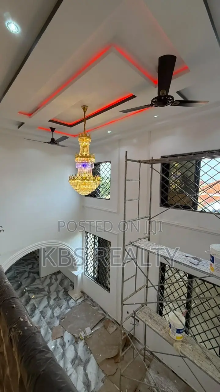 5bdrm Duplex in Santasi-Brofoyedu, Kumasi Metropolitan for sale in Kumasi Metropolitan