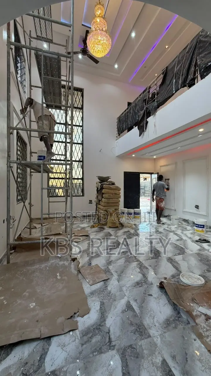 5bdrm Duplex in Santasi-Brofoyedu, Kumasi Metropolitan for sale in Kumasi Metropolitan