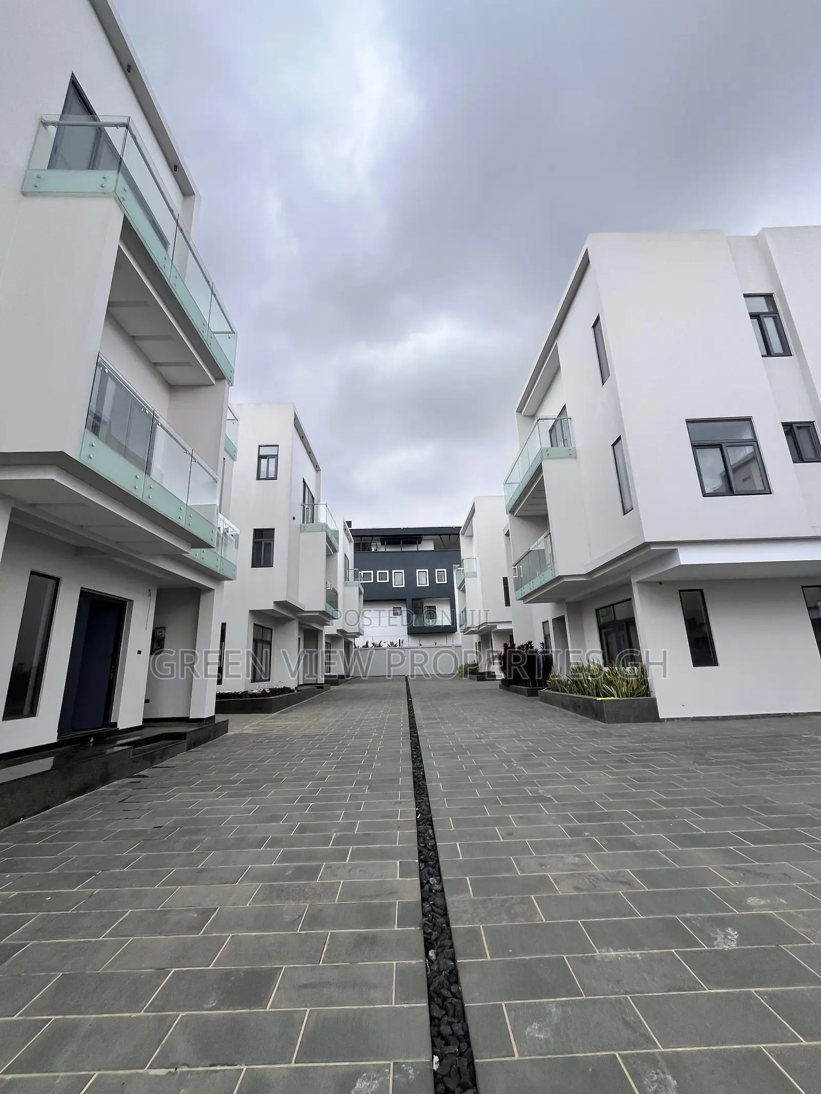 4bdrm Duplex in East Legon for rent in East Legon
