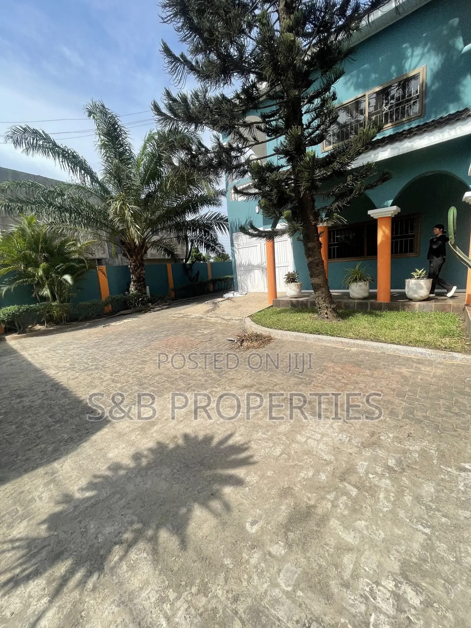 7bdrm Duplex in East Legon for rent in East Legon