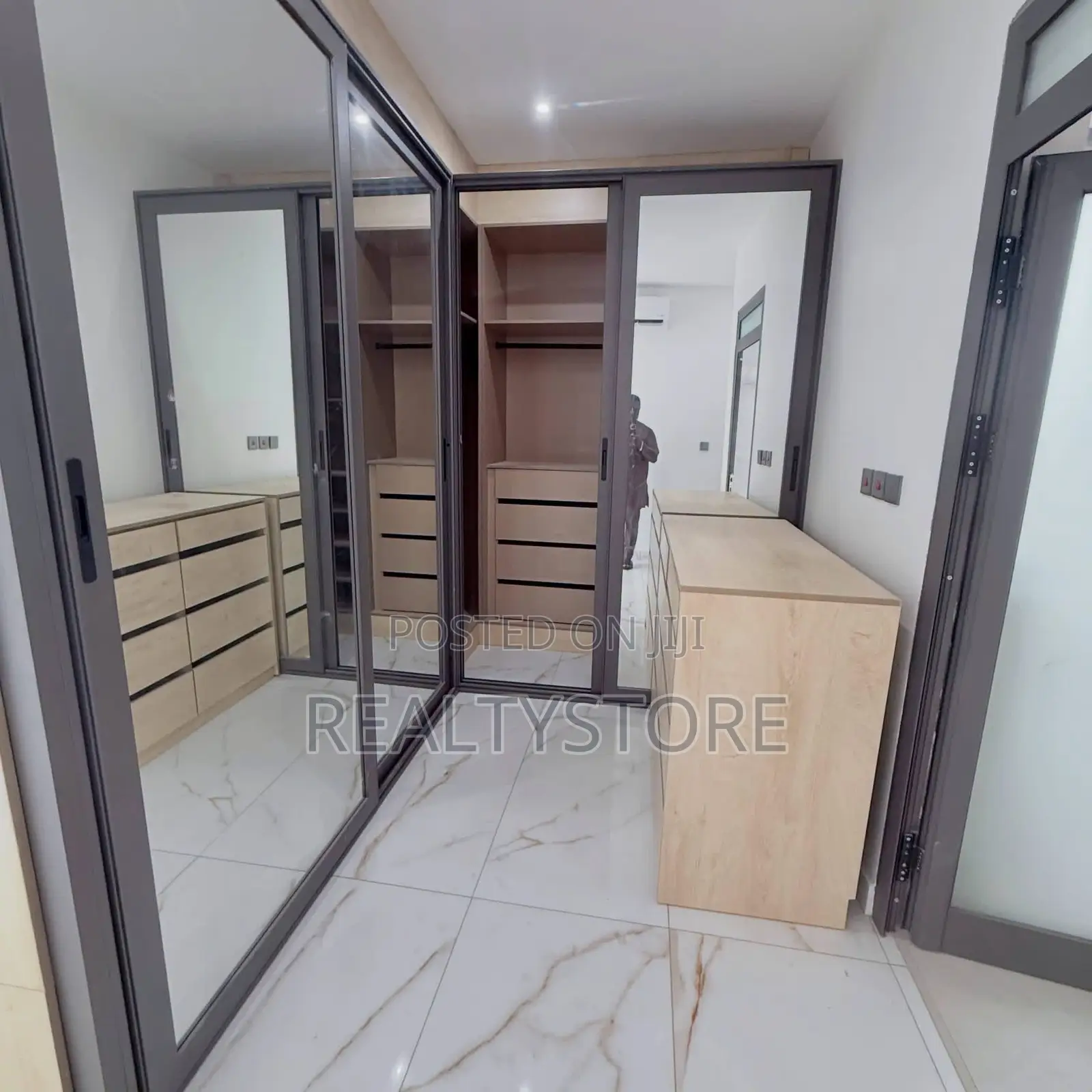 4bdrm House in Cantoment, Accra Metropolitan for rent in Accra Metropolitan
