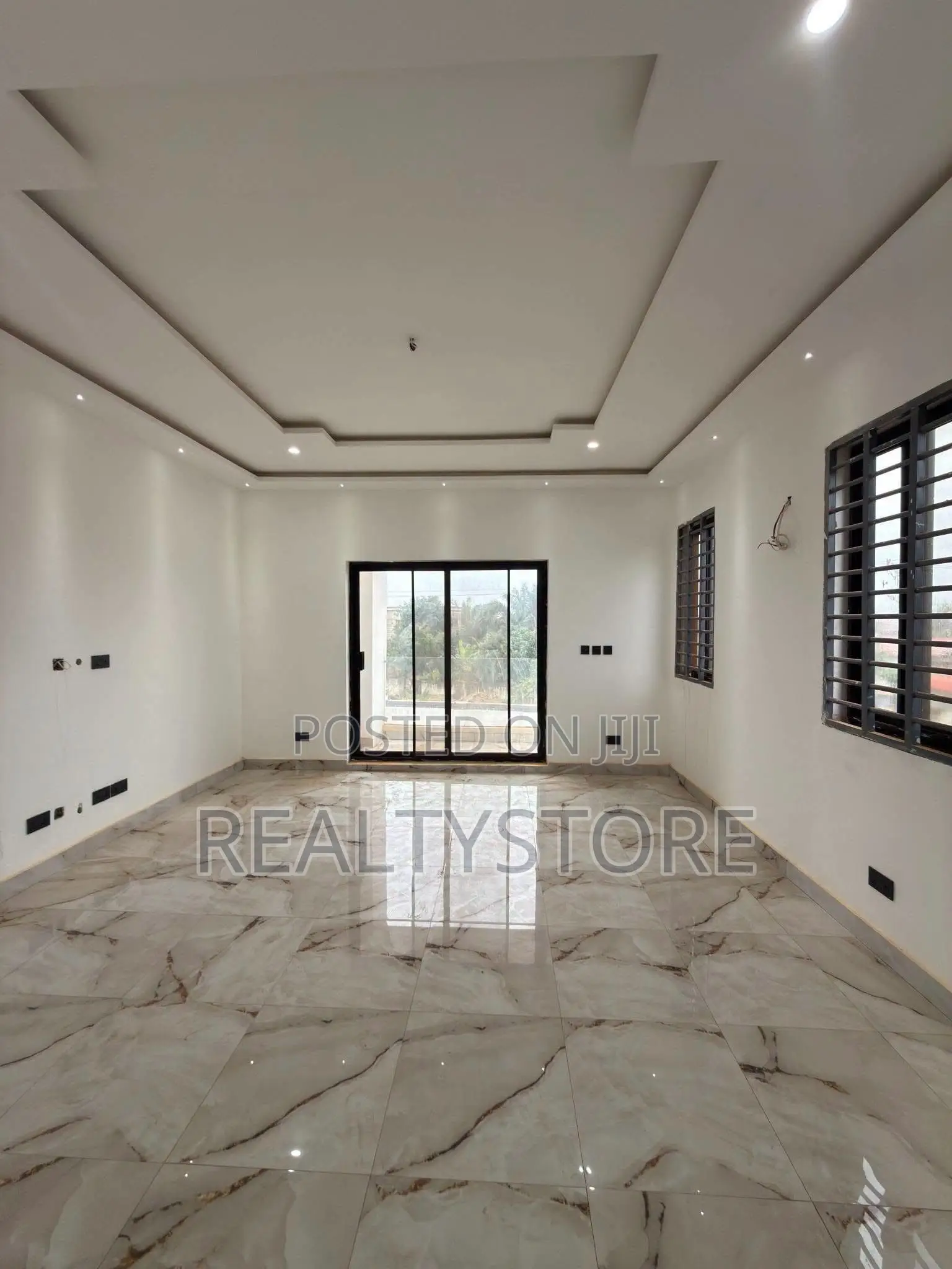 5bdrm House in Adenta, Accra Metropolitan for sale in Accra Metropolitan