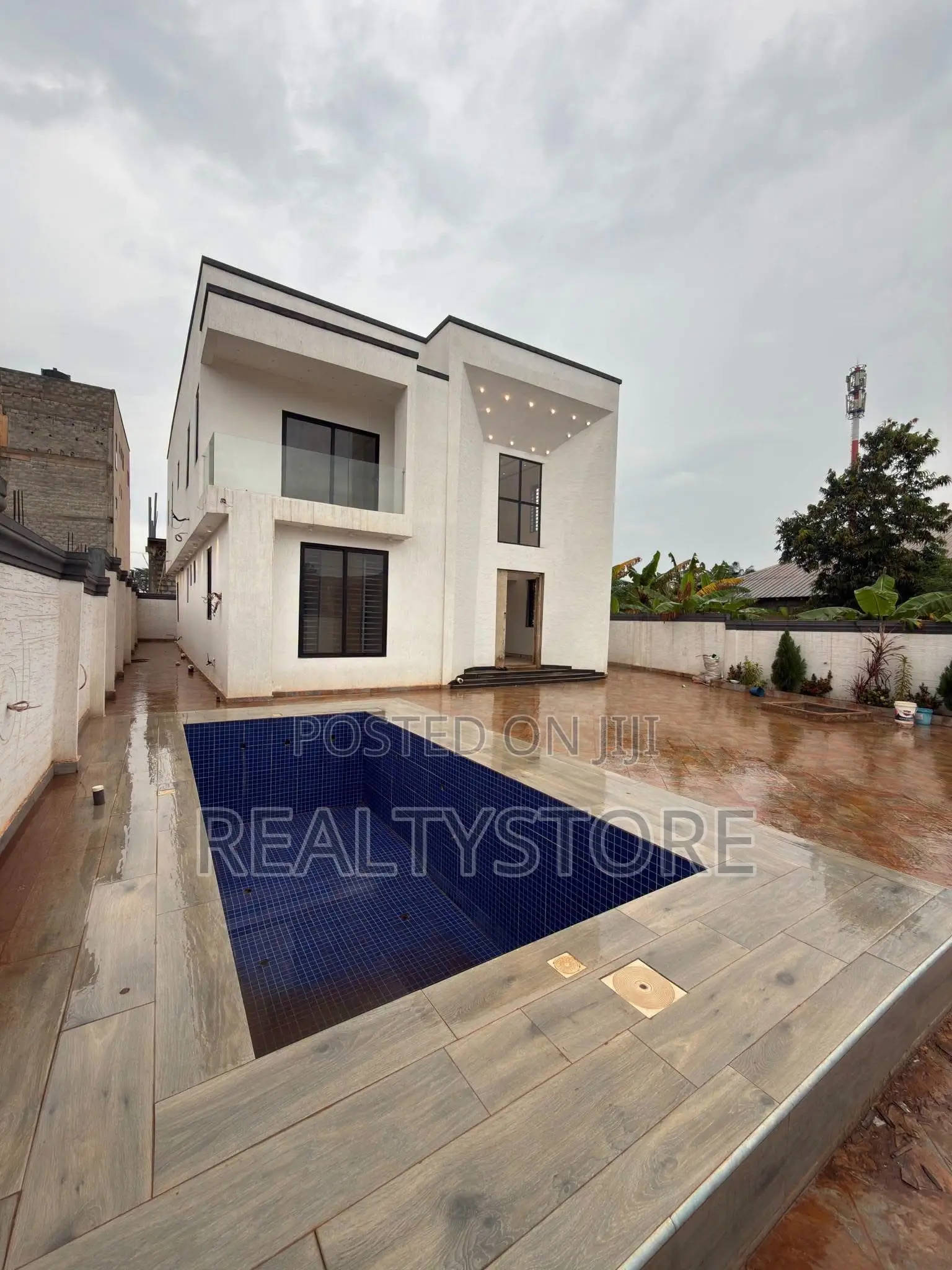 5bdrm House in Adenta, Accra Metropolitan for sale in Accra Metropolitan