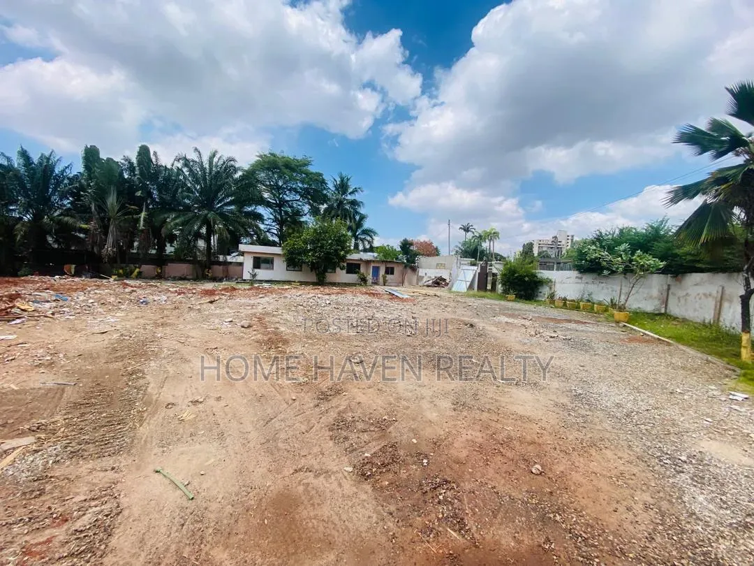 0.51 ACRE Size Land for Sale at Dzorwulu in Dzorwulu