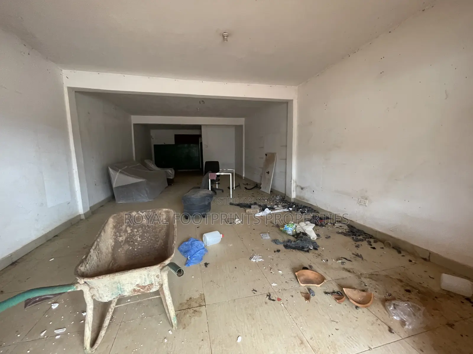 A Very Big and Spacious Space in Adenta