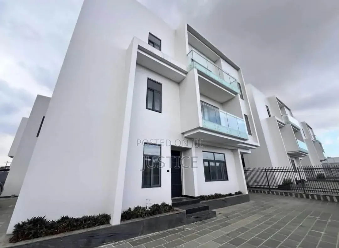 4bdrm Duplex in East Legon, Ghana Link Area for rent in Ghana Link Area