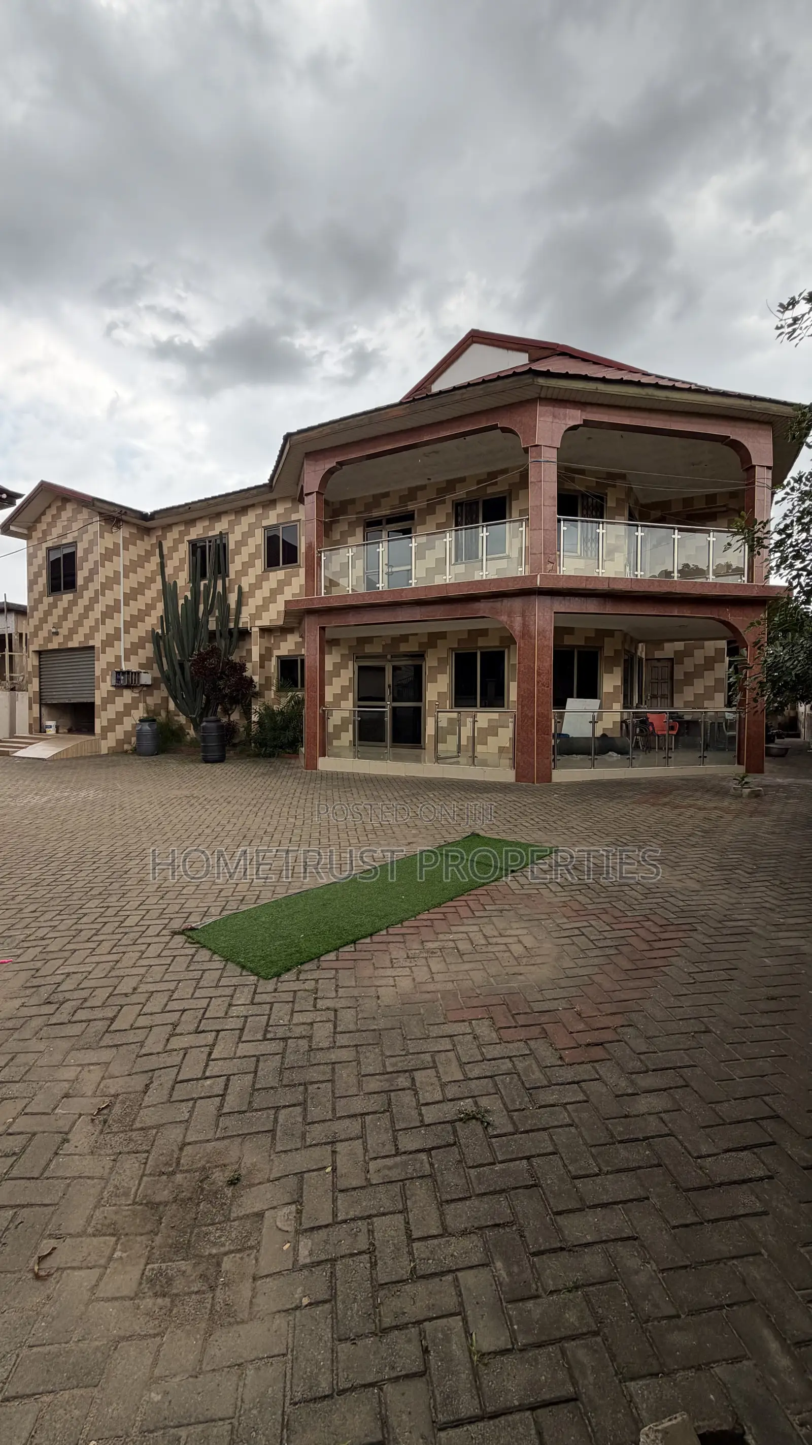 7bdrm Duplex in Ablekuma Ga Odumase for sale in Ablekuma