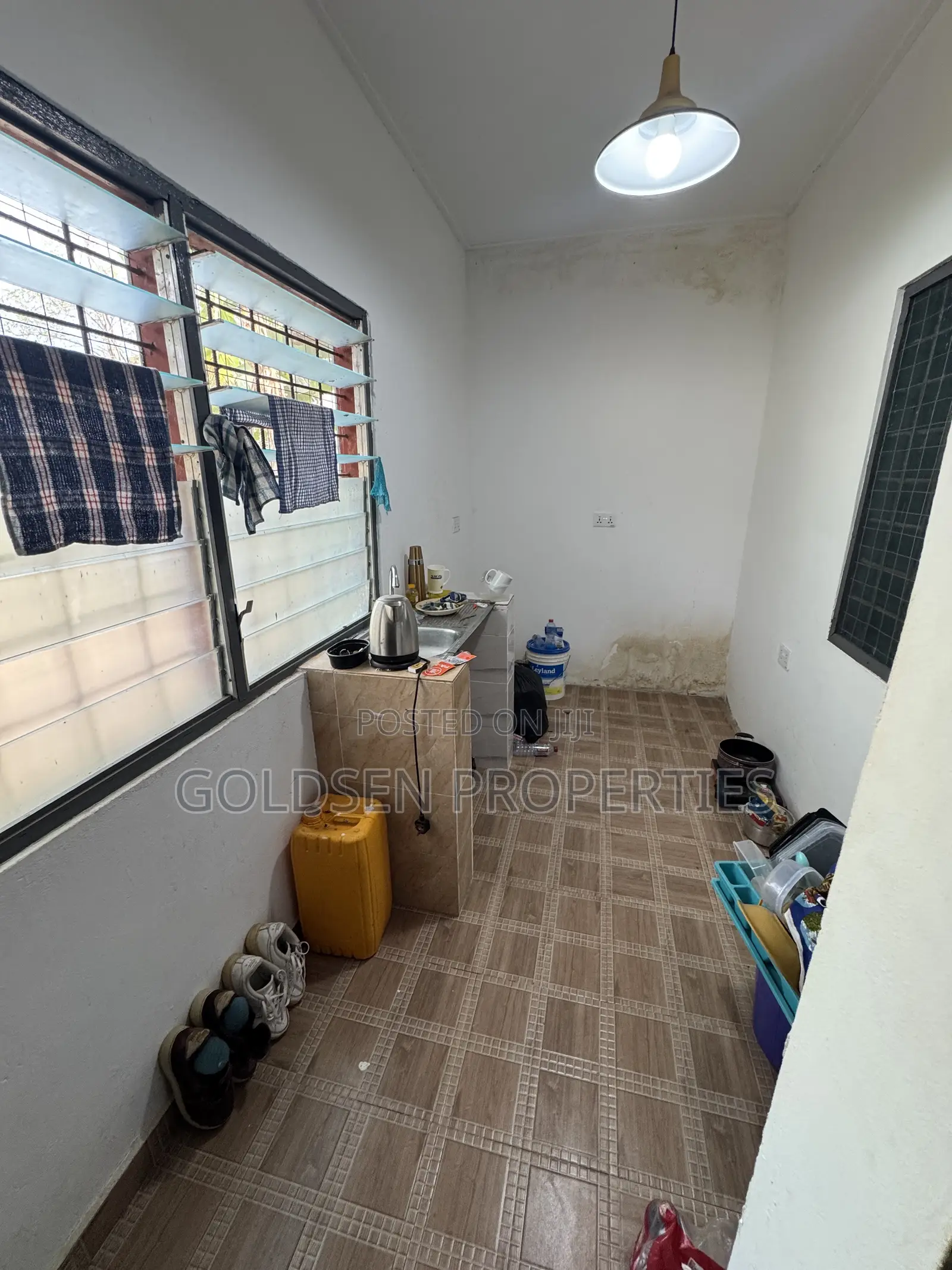 1bdrm Apartment in School Area for rent in School Area