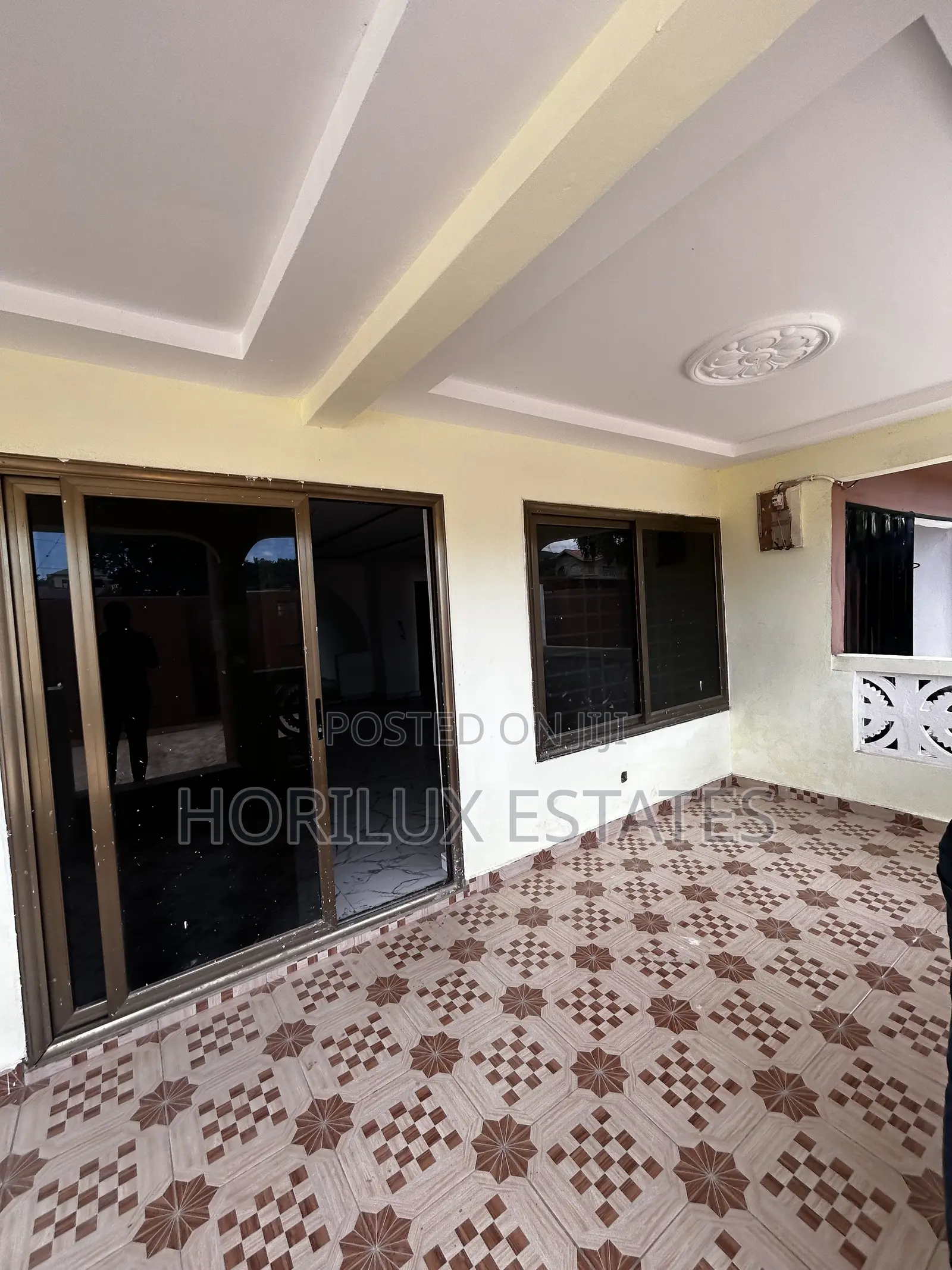 4bdrm Bungalow in Santa Maria Washing for sale in Santa Maria