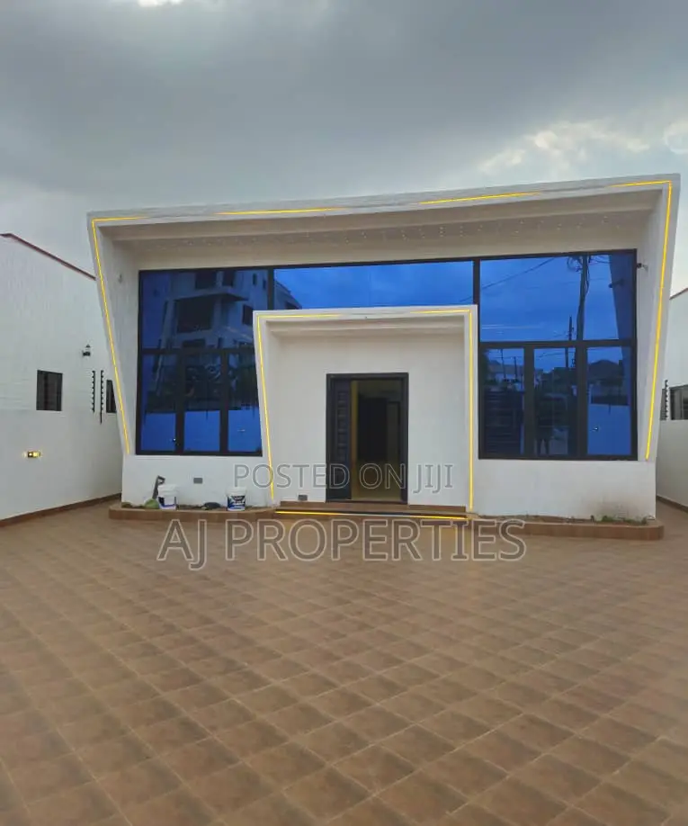 3bdrm House in Aj Property, Oyarifa Mall Area for sale in Oyarifa Mall Area