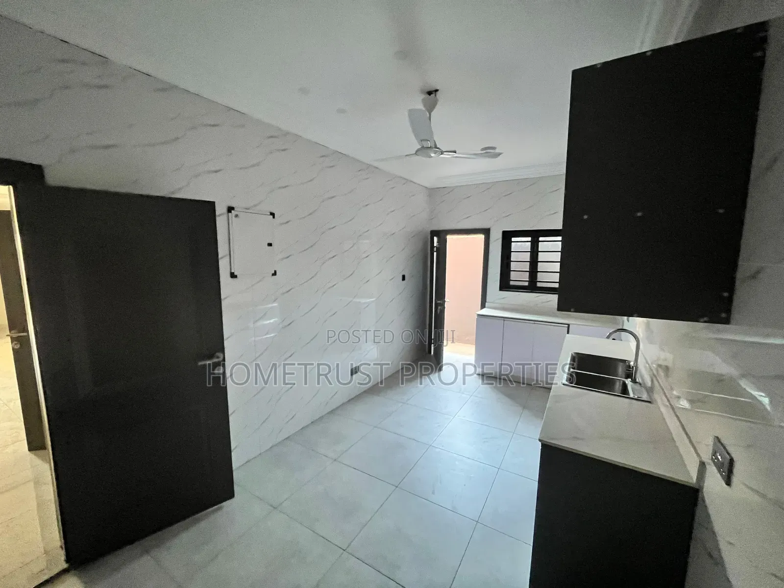 3bdrm Duplex in Adenta Kenkey House, Barrier for sale in Barrier