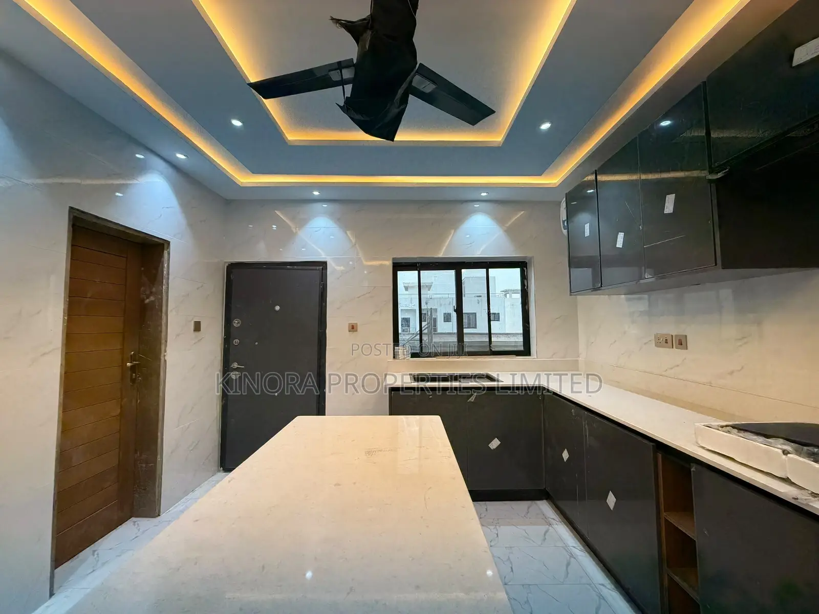 2bdrm Apartment in Lakeside for rent in Lake Side Estate