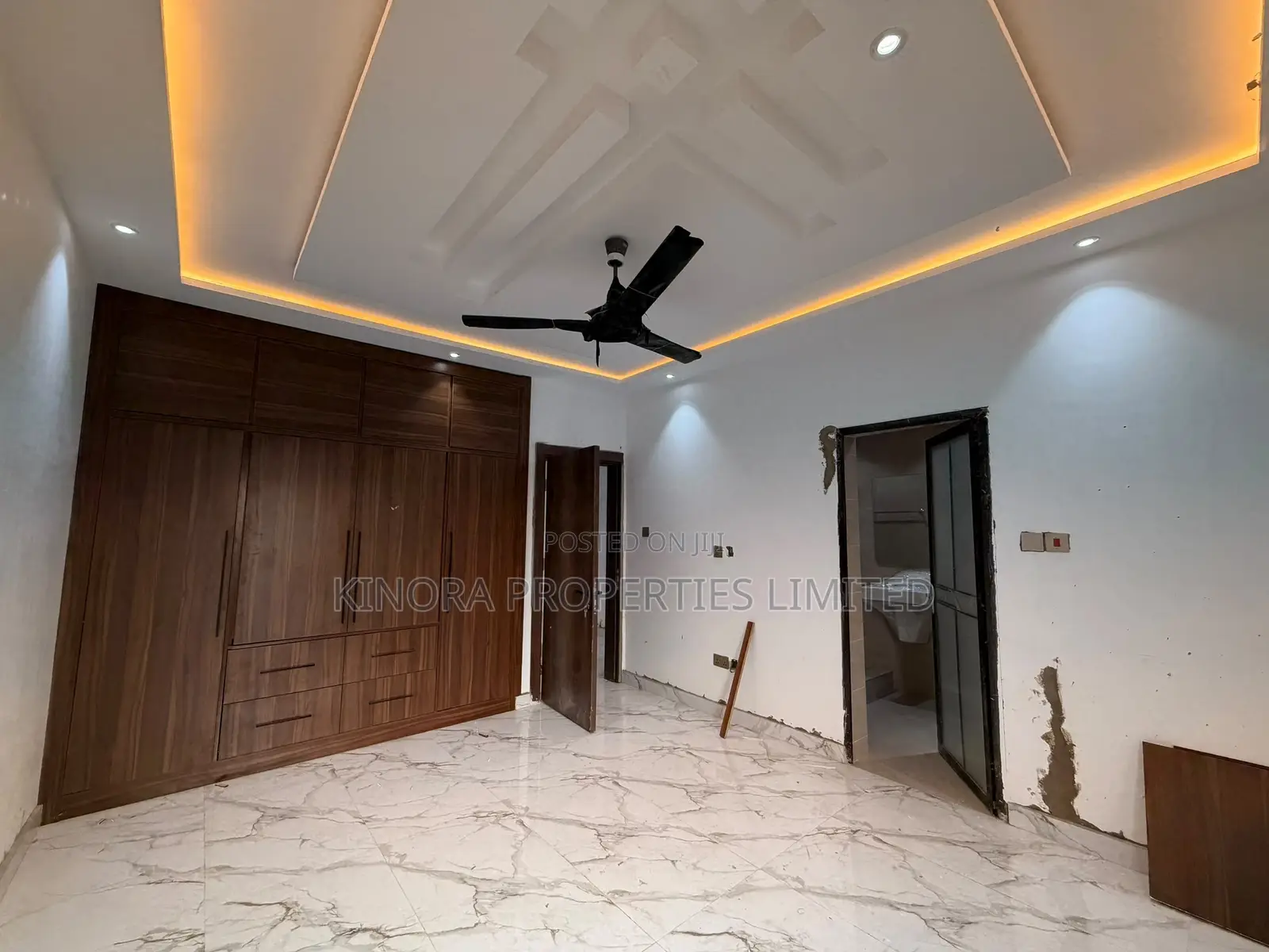 2bdrm Apartment in Lakeside for rent in Lake Side Estate