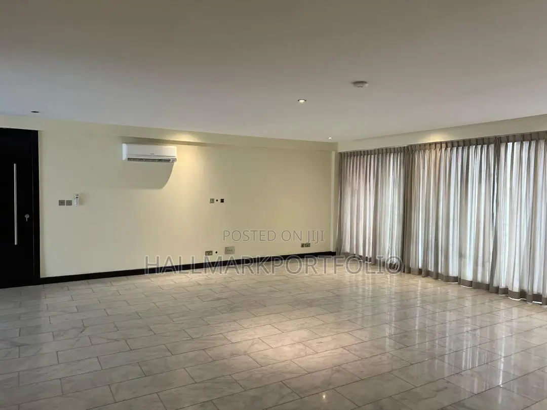 3bdrm Apartment in Airport Residential for sale in Airport Residential Area