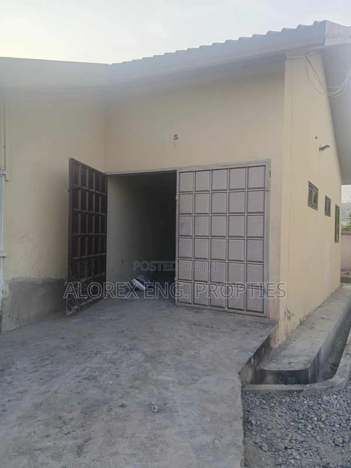 3bdrm Apartment in Abokobi, Pentecost for rent in Pentecost