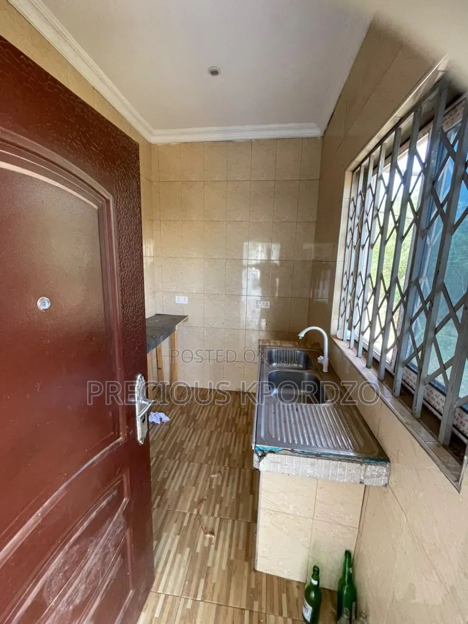 1bdrm Room & Parlour in Adenta Commandos for rent in Commandos