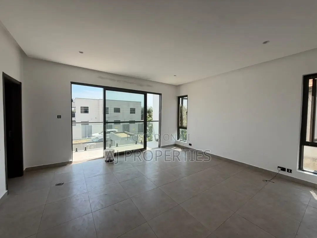 3bdrm House in Iconic-Stone, Adjiriganor for rent in Adjiriganor