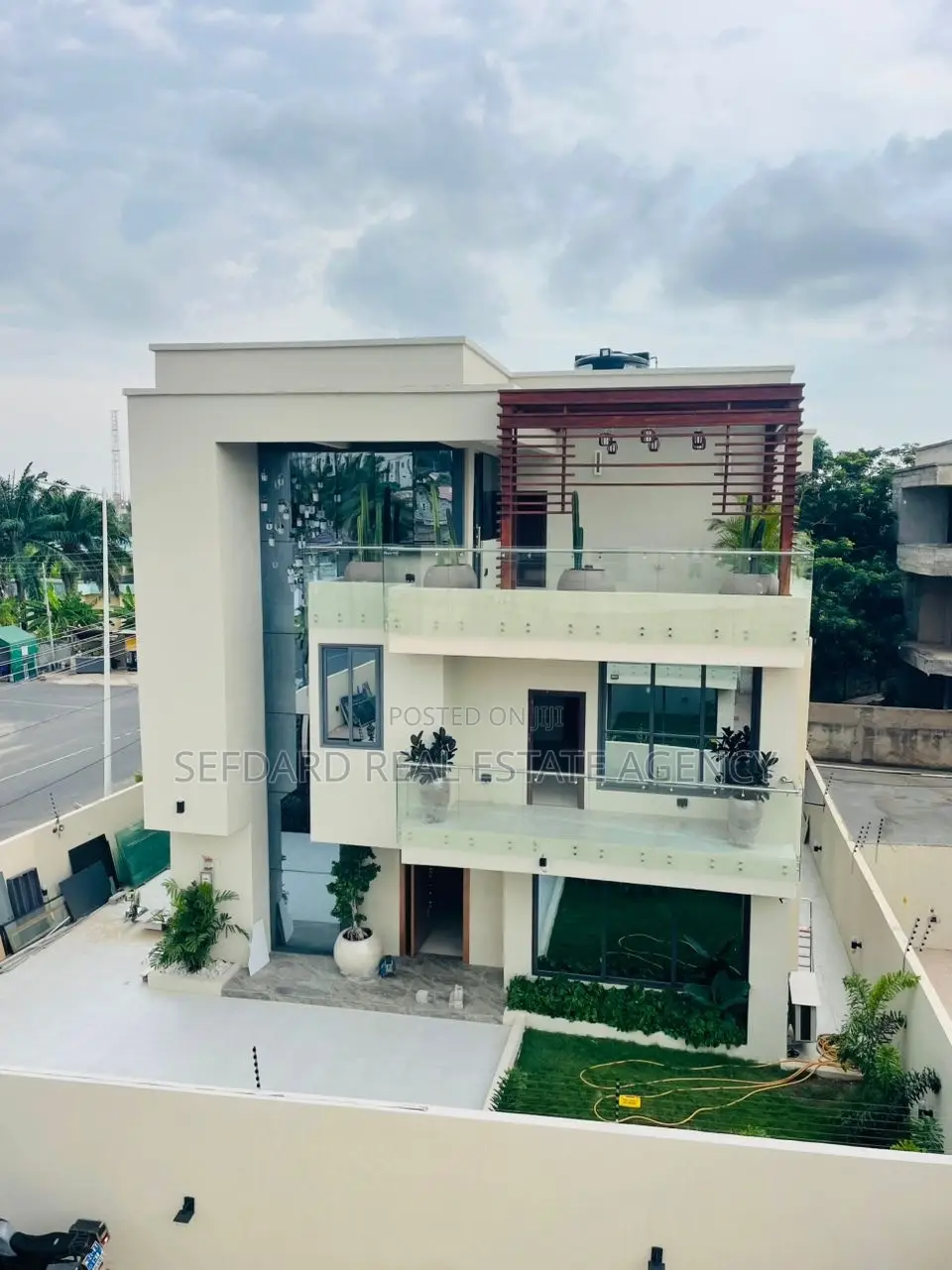 5bdrm Penthouse in Sefdard Properties, Roman Ridge for sale in Roman Ridge