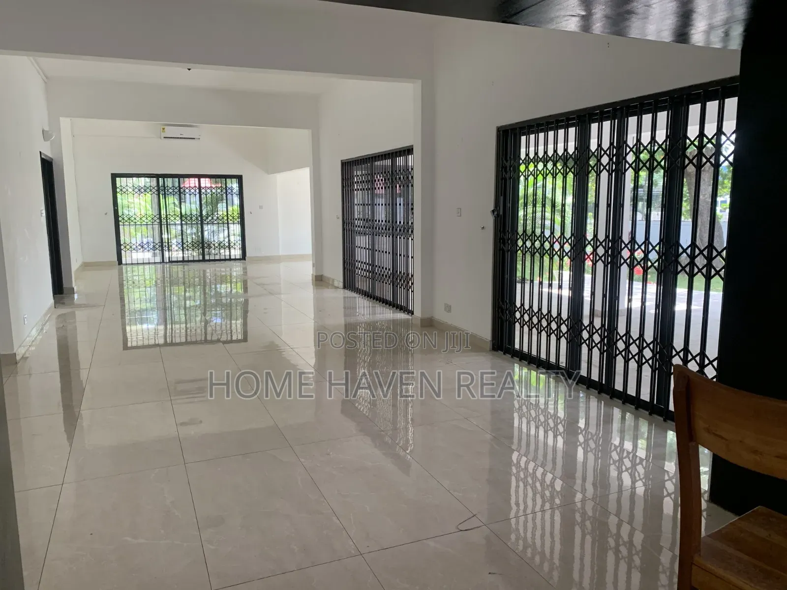 5bdrm House in North Ridge for rent in North Ridge