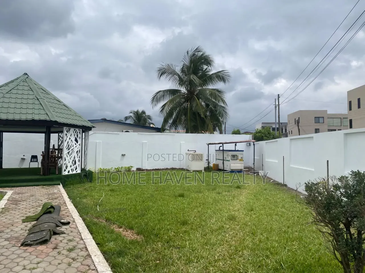 10 Office Space Rooms for Rent at Dzorwulu in Dzorwulu