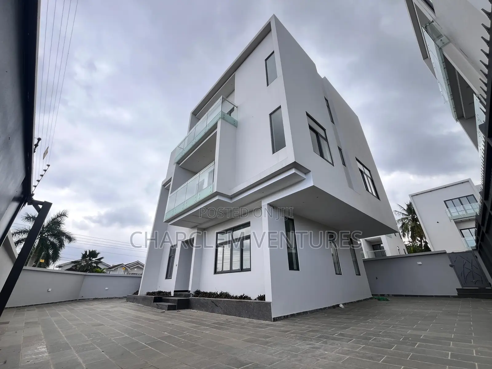 4bdrm Townhouse / Terrace in Charclem Ventures, East Legon for rent in East Legon