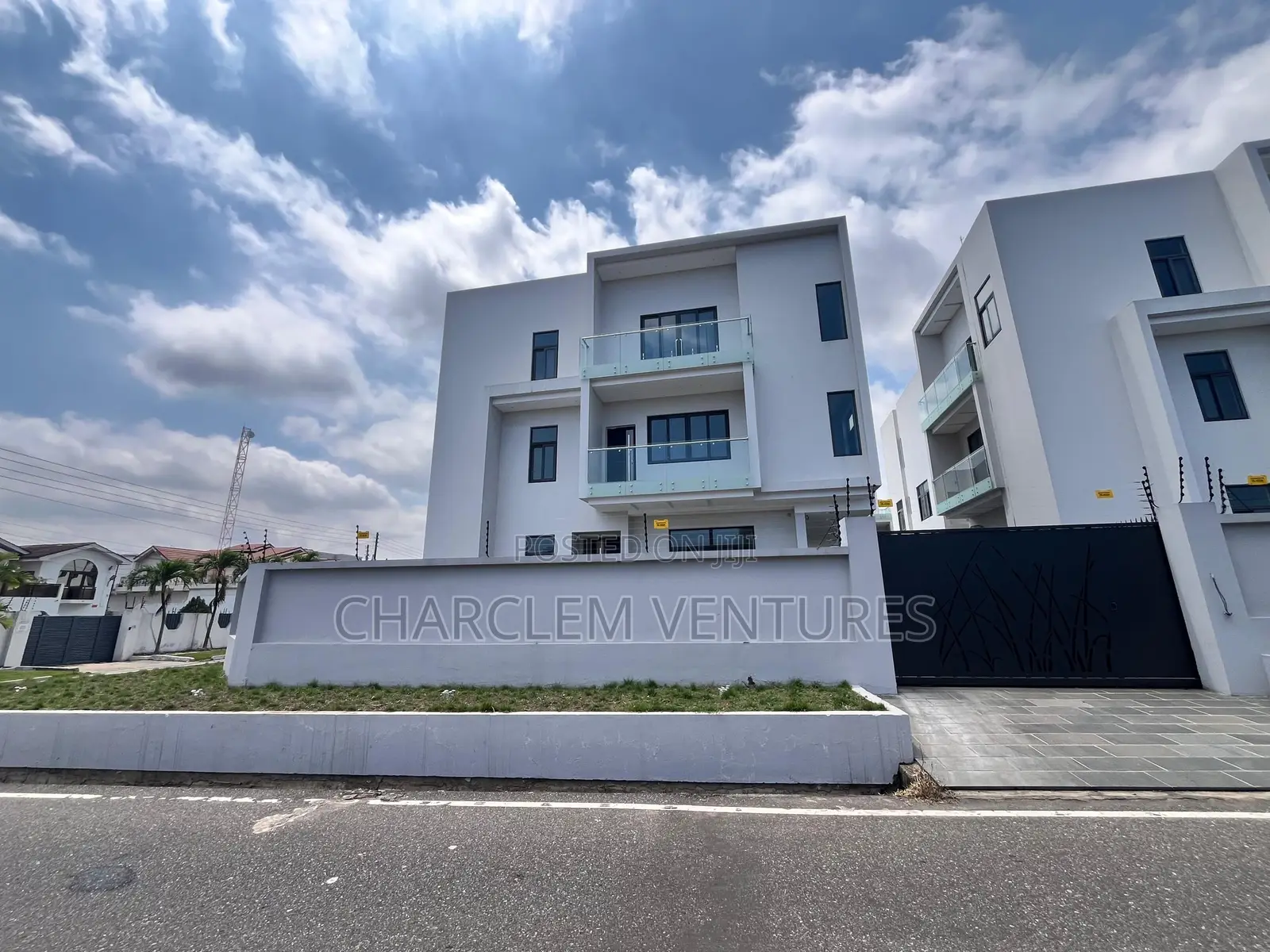 4bdrm Townhouse / Terrace in Charclem Ventures, East Legon for rent in East Legon
