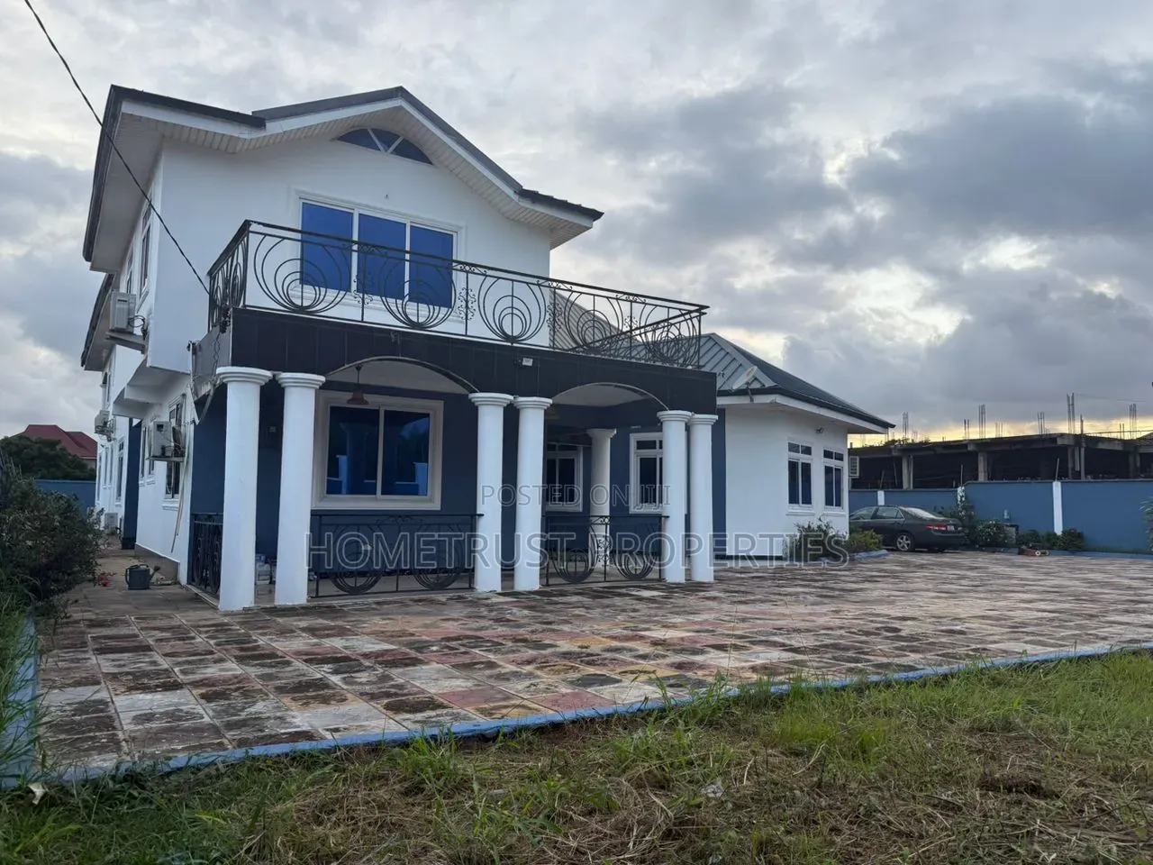 8bdrm Duplex in Haatso, ECOMOG for sale in ECOMOG